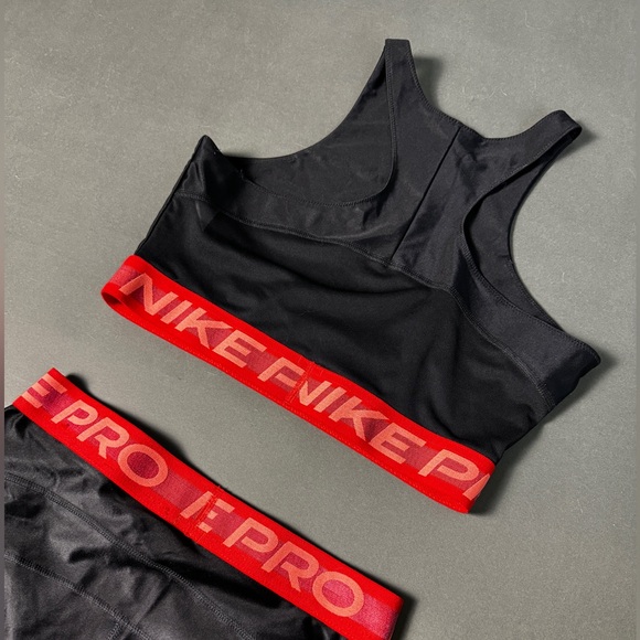 Nike Pro Set (Leggings and Top) Dri Fit Size M - Picture 3 of 7